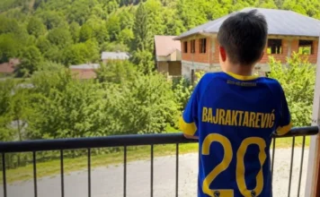 Podrška koja je dirnula mnoge: Dječak iz Srebrenice poslao poruku reprezentaciji BiH Podrška koja je dirnula mnoge: Dječak iz Srebrenice poslao poruku reprezentaciji BiH