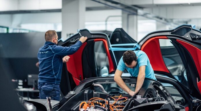 POSAO ZA 150 LJUDI: Rimac pokrenuo serijsku proizvodnju baterija za njemačkog giganta POSAO ZA 150 LJUDI: Rimac pokrenuo serijsku proizvodnju baterija za njemačkog giganta
