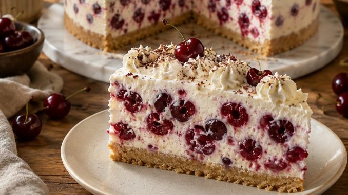 Posna voćna torta sa višnjama bez pečenja – kremasta i svečana Posna voćna torta sa višnjama bez pečenja – kremasta i svečana