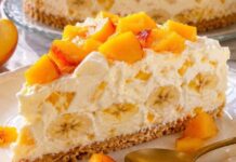 POSNI KOLAČ SA BRESKVOM I BANANOM – bez pečenja, pravo letnje osvježenje POSNI KOLAČ SA BRESKVOM I BANANOM – bez pečenja, pravo letnje osvježenje
