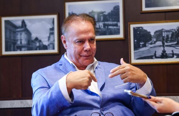 Postavite mu ova 4 pitanja i odmah ćete znati da li imate kraj sebe partnera za ceo život: Ekskluzivno za “Stil” otkriva čuveni psiholog dr Alex Avila Postavite mu ova 4 pitanja i odmah ćete znati da li imate kraj sebe partnera za ceo život: Ekskluzivno za "Stil" otkriva čuveni psiholog dr Alex Avila