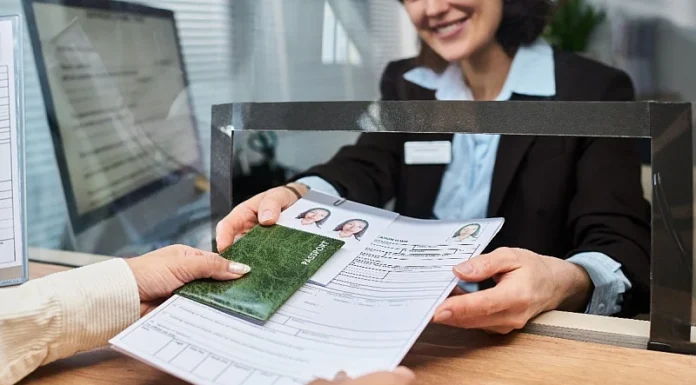 Riješen problem s biometrijskim podacima, stranci ponovo mogu dobiti vize za ulazak u BiH Riješen problem s biometrijskim podacima, stranci ponovo mogu dobiti vize za ulazak u BiH