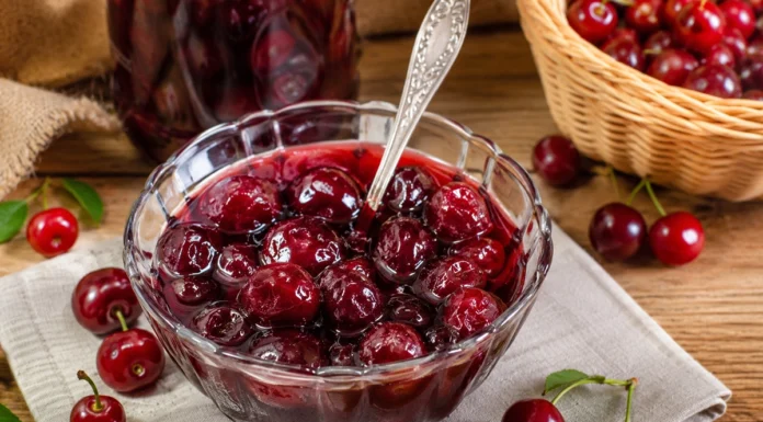 Slatko od višanja: Recept naših nana Slatko od višanja: Recept naših nana