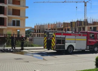 Šta se događa u bh. gradu? Piroman već treći dan zaredom pali kontejnere, građani traže reakciju Šta se događa u bh. gradu? Piroman već treći dan zaredom pali kontejnere, građani traže reakciju