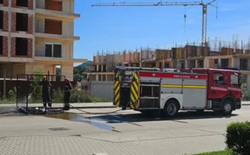 Šta se događa u bh. gradu? Piroman već treći dan zaredom pali kontejnere, građani traže reakciju Šta se događa u bh. gradu? Piroman već treći dan zaredom pali kontejnere, građani traže reakciju
