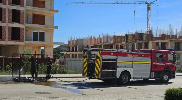 Šta se događa u bh. gradu? Piroman već treći dan zaredom pali kontejnere, građani traže reakciju Šta se događa u bh. gradu? Piroman već treći dan zaredom pali kontejnere, građani traže reakciju
