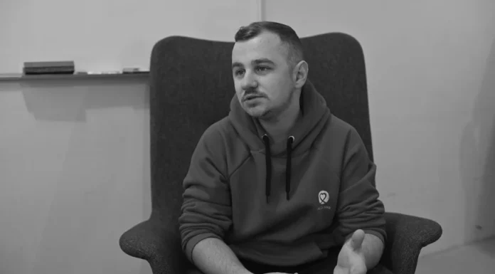 Tragična vijest: Preminuo Fuad Halilović (30), heroj koji je djeci oboljeloj od raka vraćao osmijeh Tragična vijest: Preminuo Fuad Halilović (30), heroj koji je djeci oboljeloj od raka vraćao osmijeh