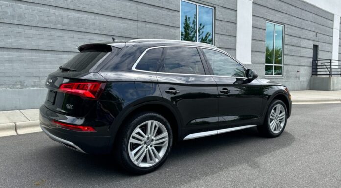 Tražen među kupcima iz BiH: Audi Q5 star šest godina prodaje se za 23.000 eura Tražen među kupcima iz BiH: Audi Q5 star šest godina prodaje se za 23.000 eura
