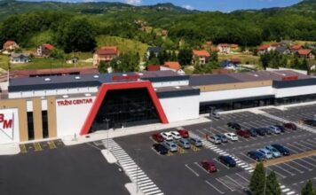 Trgovački bum: Otvara se veliki tržni centar, prvih 3.000 kupaca dobija poklon pakete Trgovački bum: Otvara se veliki tržni centar, prvih 3.000 kupaca dobija poklon pakete