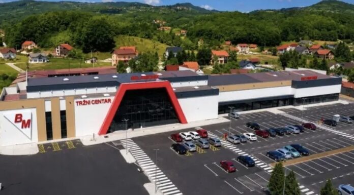 Trgovački bum: Otvara se veliki tržni centar, prvih 3.000 kupaca dobija poklon pakete Trgovački bum: Otvara se veliki tržni centar, prvih 3.000 kupaca dobija poklon pakete