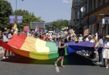 U Sarajevu ‘Povorka ponosa’, izmjene u gradskom saobraćaju: Evo kako će voziti tramvaji, trolejbusi, autobusi… U Sarajevu ‘Povorka ponosa’, izmjene u gradskom saobraćaju: Evo kako će voziti tramvaji, trolejbusi, autobusi…