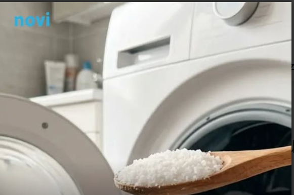 Ubaci kašiku soli u veš mašinu i gledaj čudo: Crna majica nikad ne izgleda isto Ubaci kašiku soli u veš mašinu i gledaj čudo: Crna majica nikad ne izgleda isto