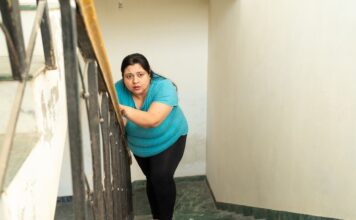 Zadihanost na stepenicama nije uvek bezazlena: Ako osetite ovo – odmah se javite lekaru, a evo i zašto Zadihanost na stepenicama nije uvek bezazlena: Ako osetite ovo - odmah se javite lekaru, a evo i zašto