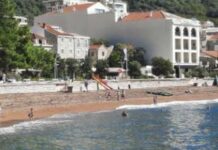 Zakupci otkrili cjenovnik za ovu sezonu: Evo koliko novca morate da izdvojite ZA LEŽALJKE u Crnoj Gori Zakupci otkrili cjenovnik za ovu sezonu: Evo koliko novca morate da izdvojite ZA LEŽALJKE u Crnoj Gori