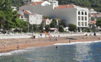 Zakupci otkrili cjenovnik za ovu sezonu: Evo koliko novca morate da izdvojite ZA LEŽALJKE u Crnoj Gori Zakupci otkrili cjenovnik za ovu sezonu: Evo koliko novca morate da izdvojite ZA LEŽALJKE u Crnoj Gori