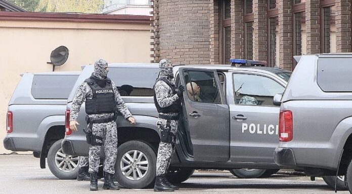 Zbog navođenja na prostituciju u Živinicama uhapšen 32-godišnji muškarac Zbog navođenja na prostituciju u Živinicama uhapšen 32-godišnji muškarac