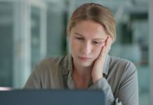 3 znaka da vam nedostaje vitamin D iako je leto: Ne smete ignorisati ove signale upozorenja, oni vam pokazuju da ste već u ozbiljnom deficitu 3 znaka da vam nedostaje vitamin D iako je leto: Ne smete ignorisati ove signale upozorenja, oni vam pokazuju da ste već u ozbiljnom deficitu