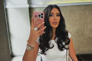 Anastasija dobila sina sa Gudeljem, a pre njega imala vrlo buran ljubavni život: Ceca je napala što se s ovim dasom ljubila u 14-oj, a on hteo da je ženi Anastasija dobila sina sa Gudeljem, a pre njega imala vrlo buran ljubavni život: Ceca je napala što se s ovim dasom ljubila u 14-oj, a on hteo da je ženi