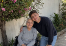 Brinuo sam se o svojoj 90-godišnjoj susjedi jer mi je obećala da ću naslijediti sve što posjeduje. Kad je umrla, nije mi ostavila NIŠTA. Ali sljedećeg jutra njezin odvjetnik pokucao je na moja vrata i rekao: “Ostavila vam je jednu stvar.” Brinuo sam se o svojoj 90-godišnjoj susjedi jer mi je obećala da ću naslijediti sve što posjeduje. Kad je umrla, nije mi ostavila NIŠTA. Ali sljedećeg jutra njezin odvjetnik pokucao je na moja vrata i rekao: “Ostavila vam je jednu stvar.”