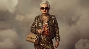 DŽABA VAM “GUCCI” I “PRADA”: Samo jedan detalj na ženi otkriva da je teška “seljanka” – Pogledajte o čemu se radi DŽABA VAM “GUCCI” I “PRADA”: Samo jedan detalj na ženi otkriva da je teška “seljanka” – Pogledajte o čemu se radi