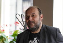 Ljudi ga sve više vole, a on i danas priča sve najlepše o bivšoj ženi: Imali su divan brak, 7 godina krio da se razveo, sreću im srušila bolna stvar Ljudi ga sve više vole, a on i danas priča sve najlepše o bivšoj ženi: Imali su divan brak, 7 godina krio da se razveo, sreću im srušila bolna stvar