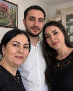 Muž me ostavio u bolnici i otišao svojoj majci… Ali sljedećeg jutra saznao je nešto zbog čega je pao na koljena preda mnom… Muž me ostavio u bolnici i otišao svojoj majci… Ali sljedećeg jutra saznao je nešto zbog čega je pao na koljena preda mnom…