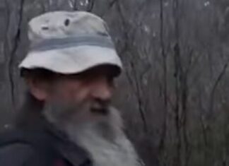 Ovaj čovek je bio beskućnik a onda je postao magistar nauka i profesor: Njegova priča se u Australiji predaje studentima kao dokaz da je u životu sve moguće Ovaj čovek je bio beskućnik a onda je postao magistar nauka i profesor: Njegova priča se u Australiji predaje studentima kao dokaz da je u životu sve moguće