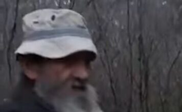 Ovaj čovek je bio beskućnik a onda je postao magistar nauka i profesor: Njegova priča se u Australiji predaje studentima kao dokaz da je u životu sve moguće Ovaj čovek je bio beskućnik a onda je postao magistar nauka i profesor: Njegova priča se u Australiji predaje studentima kao dokaz da je u životu sve moguće