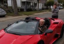 Potrošio sam nasljedstvo svoje djece na luksuzni automobil nakon onoga što su uradili na sahrani njihove majke — Kada su me suočili, stavio sam kovertu pogrebne agencije na sto Potrošio sam nasljedstvo svoje djece na luksuzni automobil nakon onoga što su uradili na sahrani njihove majke — Kada su me suočili, stavio sam kovertu pogrebne agencije na sto