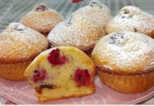 RECEPT ZA 5 MINUTA: Mafini sa višnjama bez miksera, mera na šolje!!! RECEPT ZA 5 MINUTA: Mafini sa višnjama bez miksera, mera na šolje!!!