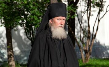 U ovu kuću i u ovog čoveka đavo nikada neće ući U ovu kuću i u ovog čoveka đavo nikada neće ući