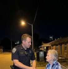 U tri sata ujutro policija prima neobičan poziv: jedan građanin prijavljuje da njegova susjeda sjedi na ulici, na nogostupu. Ono što policija otkrije kada stigne do njezine kuće ostavlja ih bez riječi. U tri sata ujutro policija prima neobičan poziv: jedan građanin prijavljuje da njegova susjeda sjedi na ulici, na nogostupu. Ono što policija otkrije kada stigne do njezine kuće ostavlja ih bez riječi.