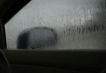 Uhvatila sam ćerku od 16 godina sa momkom u hotelu, a onda mi je pred očima pobegla i stopirala auto: Imala sam jeziv predosećaj, ali istina je još gora Uhvatila sam ćerku od 16 godina sa momkom u hotelu, a onda mi je pred očima pobegla i stopirala auto: Imala sam jeziv predosećaj, ali istina je još gora