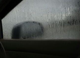 Uhvatila sam ćerku od 16 godina sa momkom u hotelu, a onda mi je pred očima pobegla i stopirala auto: Imala sam jeziv predosećaj, ali istina je još gora Uhvatila sam ćerku od 16 godina sa momkom u hotelu, a onda mi je pred očima pobegla i stopirala auto: Imala sam jeziv predosećaj, ali istina je još gora