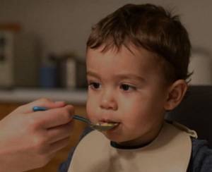 5 suptilnih znakova u prvoj godini koji ukazuju na autizam: Na šta obratiti pažnju tokom razvoja bebe 5 suptilnih znakova u prvoj godini koji ukazuju na autizam: Na šta obratiti pažnju tokom razvoja bebe