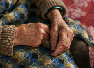6 stvari koje majka ne treba da trpi od odrasle dece: Saveti Natalije, čuvene naučnice 6 stvari koje majka ne treba da trpi od odrasle dece: Saveti Natalije, čuvene naučnice