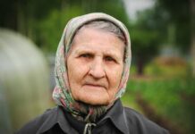 7 stvari koje nikako ne valja raditi u kući: Veruje se da tako navlačite siromaštvo i nesreću na sebe 7 stvari koje nikako ne valja raditi u kući: Veruje se da tako navlačite siromaštvo i nesreću na sebe