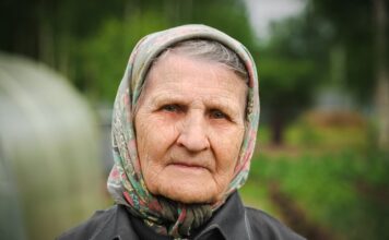 7 stvari koje nikako ne valja raditi u kući: Veruje se da tako navlačite siromaštvo i nesreću na sebe 7 stvari koje nikako ne valja raditi u kući: Veruje se da tako navlačite siromaštvo i nesreću na sebe