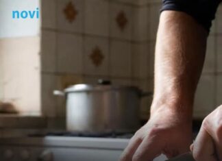 Bez suza: Jedna stvar iz kuhinjske fioke može potpuno promijeniti sječenje luka Bez suza: Jedna stvar iz kuhinjske fioke može potpuno promijeniti sječenje luka