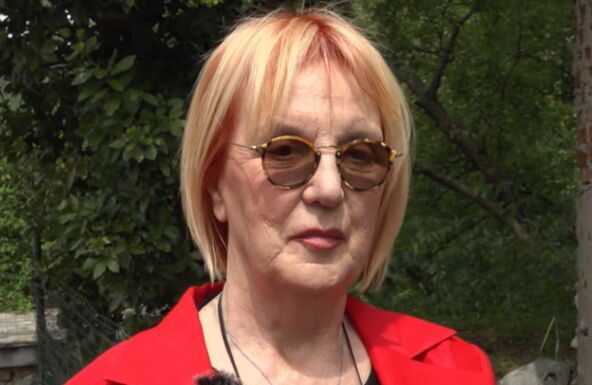 Čim je saznala da ima rak uradila je 1 stvar i odbila hemoterapije: Evo zašto Vedrana Rudan nije htela lečenje Čim je saznala da ima rak uradila je 1 stvar i odbila hemoterapije: Evo zašto Vedrana Rudan nije htela lečenje