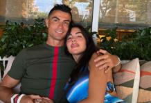 Georgina usvojila troje Ronaldove dece: Posle venčanja postala zakonska mama deci koju je dobio uz pomoć surogat-majke Georgina usvojila troje Ronaldove dece: Posle venčanja postala zakonska mama deci koju je dobio uz pomoć surogat-majke