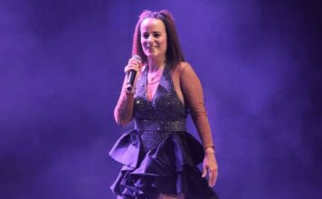 Imidž Lolite je proslavio, a kad je prestala da glumi devojčicu postala je nebitna: Sada živi na Francuskoj rivijeri i odbija da izvede svoj najveći hit Imidž Lolite je proslavio, a kad je prestala da glumi devojčicu postala je nebitna: Sada živi na Francuskoj rivijeri i odbija da izvede svoj najveći hit