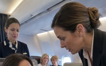 Kad je direktorica aviokompanije pokušala majci pokloniti i moje drugo plaćeno sjedalo, službena evidencija otkrila je četiri ista incidenta, nestale pritužbe putnika i sustav u kojem su zaposlenici morali birati između pravila kompanije i straha od žene koja im je mogla uništiti karijeru Kad je direktorica aviokompanije pokušala majci pokloniti i moje drugo plaćeno sjedalo, službena evidencija otkrila je četiri ista incidenta, nestale pritužbe putnika i sustav u kojem su zaposlenici morali birati između pravila kompanije i straha od žene koja im je mogla uništiti karijeru