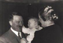 Kažu da je on bio biološki sin Adolfa Hitlera, majka mu sve priznala pre nego što je izdahnula: Kad je otkrio pravu istinu, žena ga napustila i pobegla sa decom Kažu da je on bio biološki sin Adolfa Hitlera, majka mu sve priznala pre nego što je izdahnula: Kad je otkrio pravu istinu, žena ga napustila i pobegla sa decom