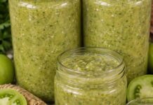 Ljuti umak od zelenog paradajza i rena – stari recept koji otvara apetit već na prvi zalogaj! Ljuti umak od zelenog paradajza i rena – stari recept koji otvara apetit već na prvi zalogaj!