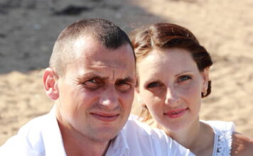 Mira je sa prijateljicom otišla u Ovčar Banju pa otkrila strašnu istinu o svom mužu: 5 godina ju je lagao, a prizor koji je videla nikad neće zaboraviti Mira je sa prijateljicom otišla u Ovčar Banju pa otkrila strašnu istinu o svom mužu: 5 godina ju je lagao, a prizor koji je videla nikad neće zaboraviti