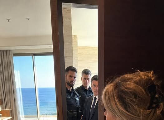 Muškarci koji su me odveli iz hotela nisu bili policajci, a trag s njihove kamere vodio je ravno do bolničkog kreveta mog bivšeg muža, njegove nove supruge i dokumenta kojim su mi namjeravali uzeti svu ušteđevinu i krivnju za njegov nestanak prebaciti na mene Muškarci koji su me odveli iz hotela nisu bili policajci, a trag s njihove kamere vodio je ravno do bolničkog kreveta mog bivšeg muža, njegove nove supruge i dokumenta kojim su mi namjeravali uzeti svu ušteđevinu i krivnju za njegov nestanak prebaciti na mene