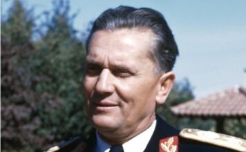NIKAD VIĐENA SLIKA mladog Tita u zatvoru 1928. potpuno je ŠOKIRALA CEO BALKAN: OVAJ detalj na licu SVI KOMENTARIŠU – to što je Broz dobio po rođenju drugi DEBELO PLAĆAJU NIKAD VIĐENA SLIKA mladog Tita u zatvoru 1928. potpuno je ŠOKIRALA CEO BALKAN: OVAJ detalj na licu SVI KOMENTARIŠU – to što je Broz dobio po rođenju drugi DEBELO PLAĆAJU