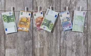 Novac stiže za 4 znaka do 29. avgusta, ali ne kroz novi posao Novac stiže za 4 znaka do 29. avgusta, ali ne kroz novi posao