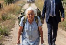 Obećanje sa prašnjavog puta: Susret majke i sina posle 38 godina Obećanje sa prašnjavog puta: Susret majke i sina posle 38 godina